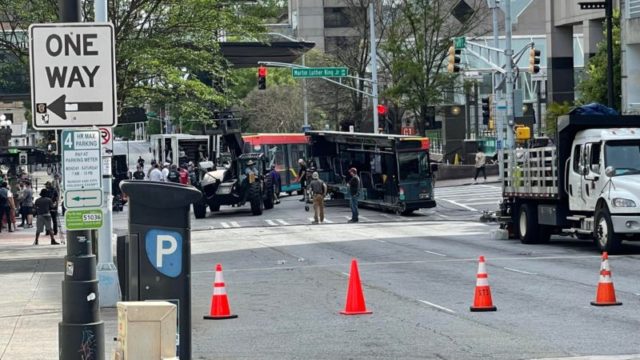 blue beetle bus set pic