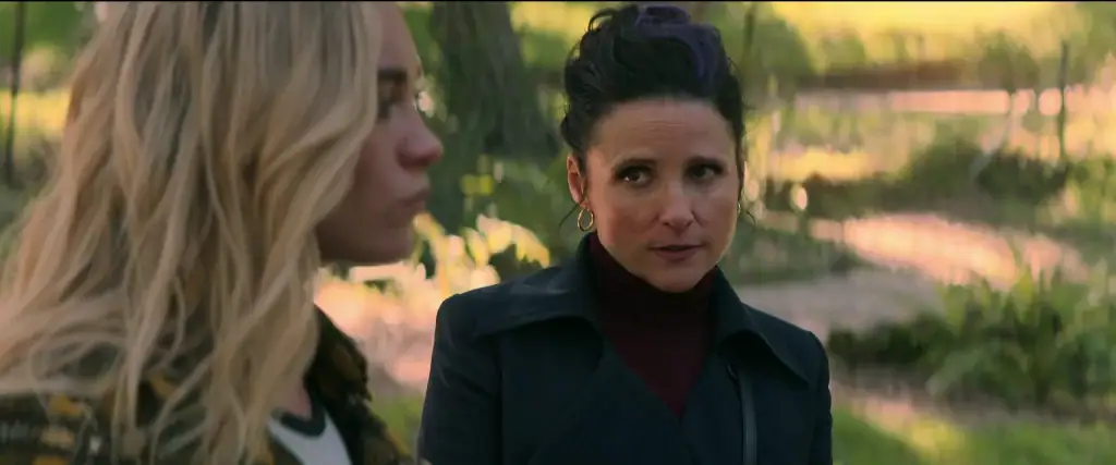 Valentina Allegra de Fontaine talking to Yelena Belova.